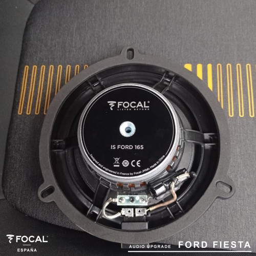Colunas Focal Inside Ford Fiesta