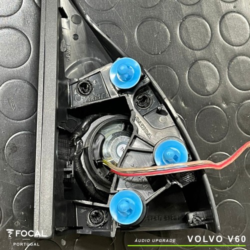 Colunas Focal Volvo V60