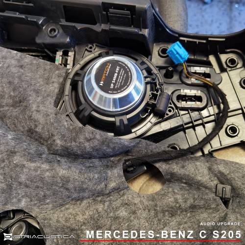 Mercedes C S205 som hifi Match por Ignition Vortex