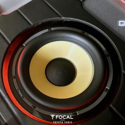 Toyota Yaris sistema de sonido Focal Helix