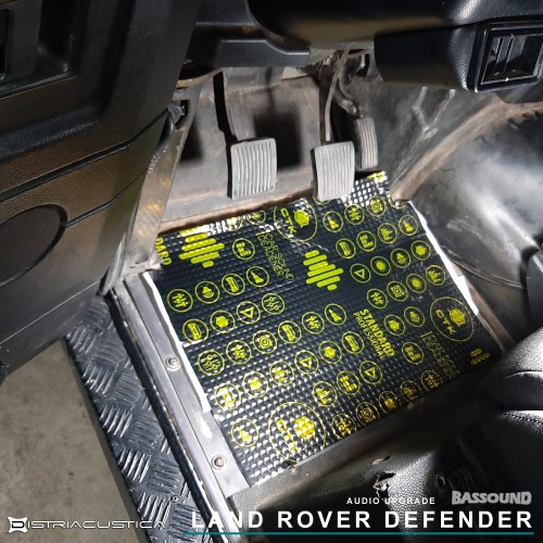 Land Rover Defender sistema de som Focal by Bassound Algarve