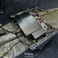 Porsche 928 Focal Sony audio upgrade
